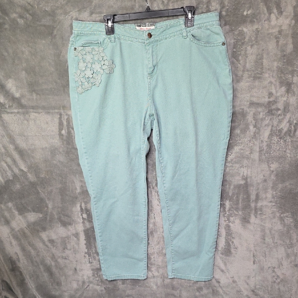 Hot Kiss Light Blue Cropped Jeans with Floral Accent